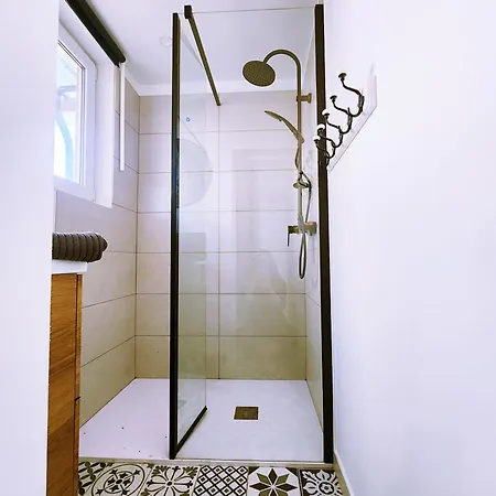 Polka - Rdc - Centre - Terrasse Appartement *